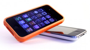 Steve Jobs announces Free Bumpers to iPhone 4 owners